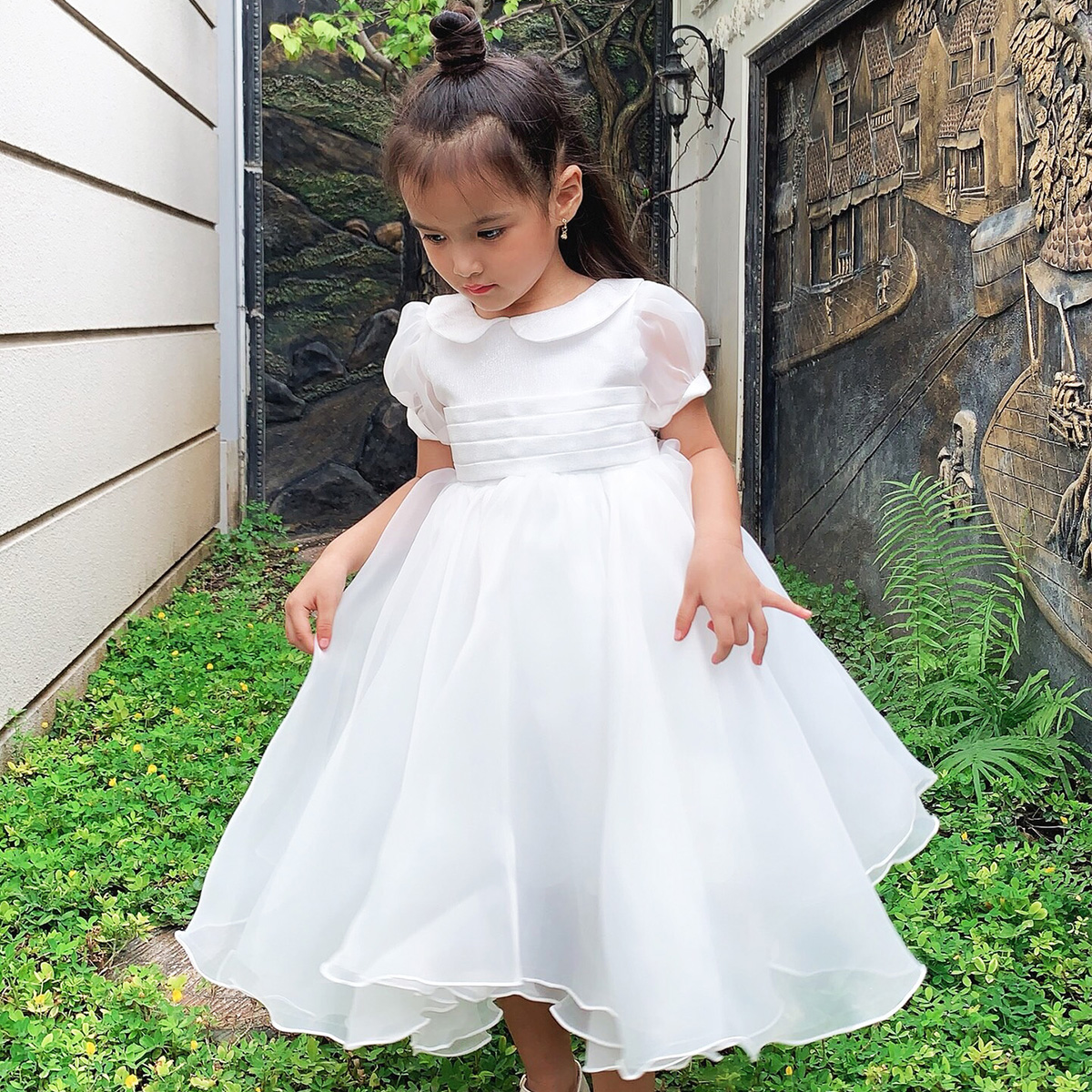 Váy Sara hoa baby trắng nền hồng cho bé gái